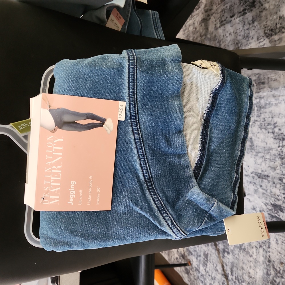 Destination Maternity XL 16/18